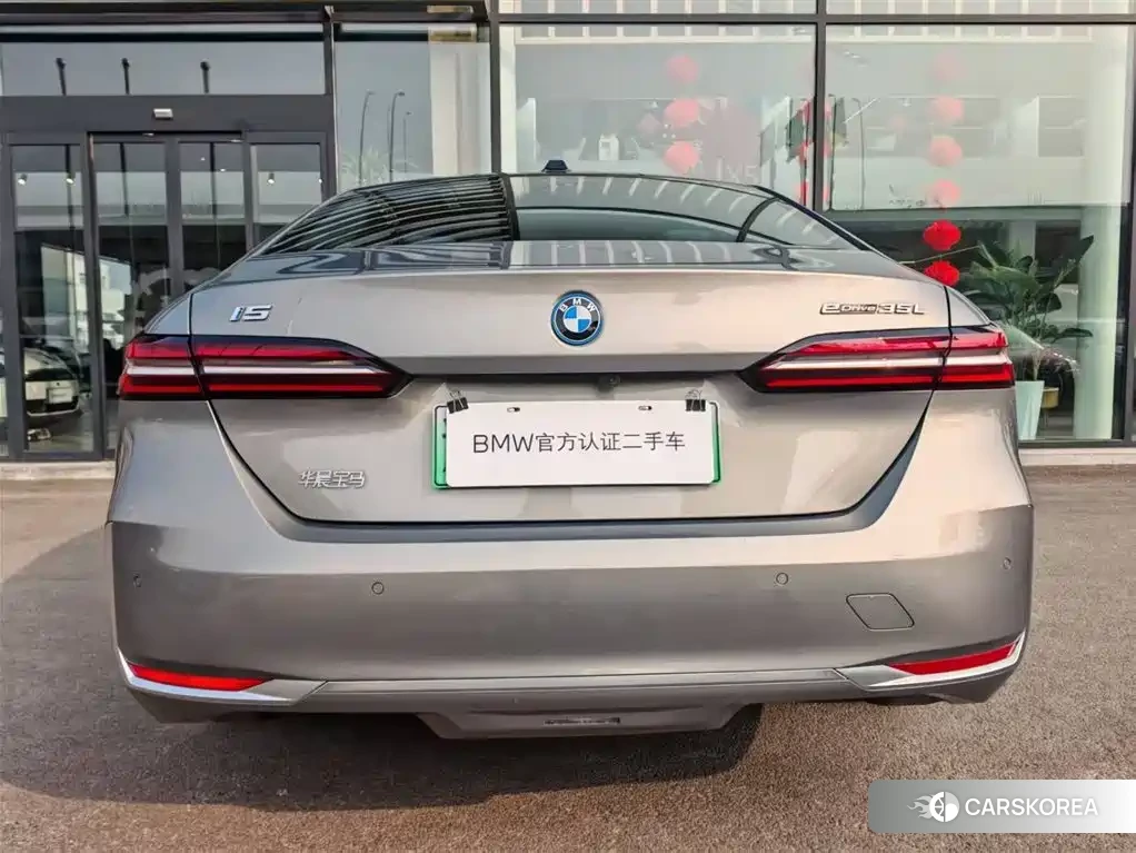 BMW i5 id 4539044 из Китая 8