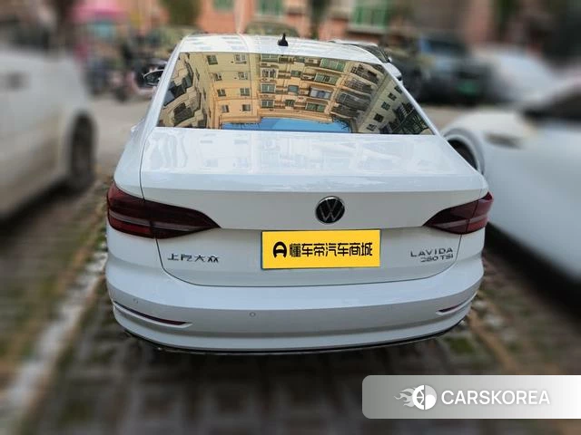 Volkswagen Lavida 2021 Белый из Китая, фото 3