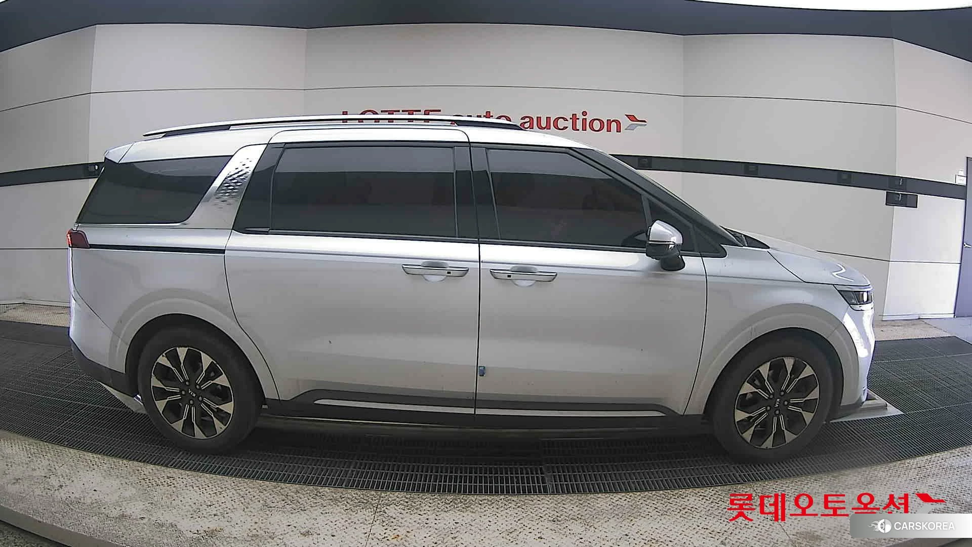 Kia Carnival id 4289436 из Кореи 23