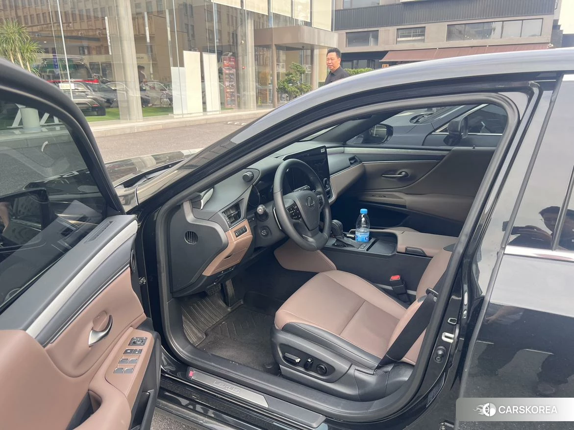 Lexus ES 2024 Черный из Китая, фото 3