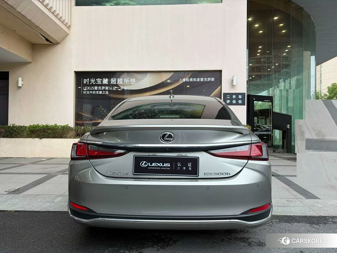 Lexus ES id 4467463 из Китая 7