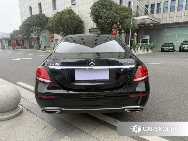 Mercedes-Benz E-class id 4209671 из Китая 8