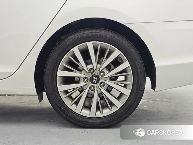 Hyundai Name picture id 4209800 из Китая 13