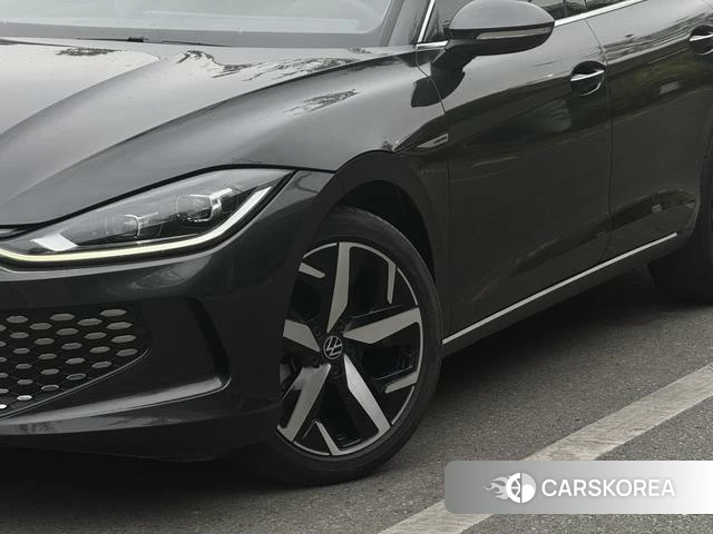 Volkswagen Lingdu 2022 Темно-серый из Китая, фото 6