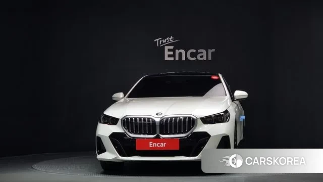 BMW 5 Series (G60) id 2993219 из Кореи 13