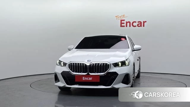 BMW 5 Series (G60) id 4480040 из Кореи 23