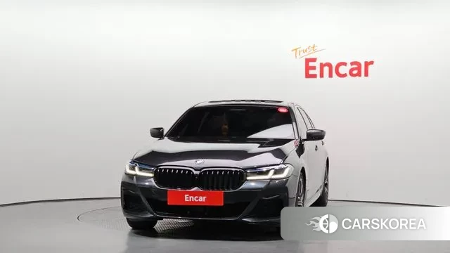 BMW 5 Series (G30) id 3180398 из Кореи 13