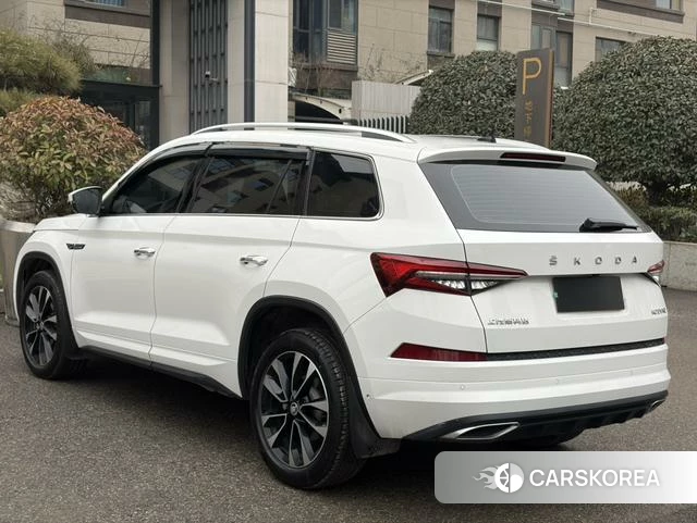 Skoda Kodiak 2022 Белый из Китая, фото 3