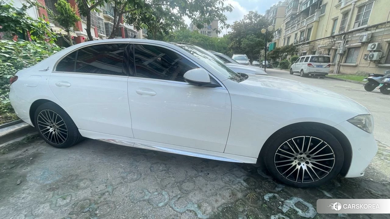 Mercedes-Benz Class C 2024 Белый из Китая, фото 3