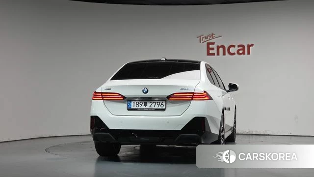 BMW 5 Series (G60) id 4847408 из Кореи 23