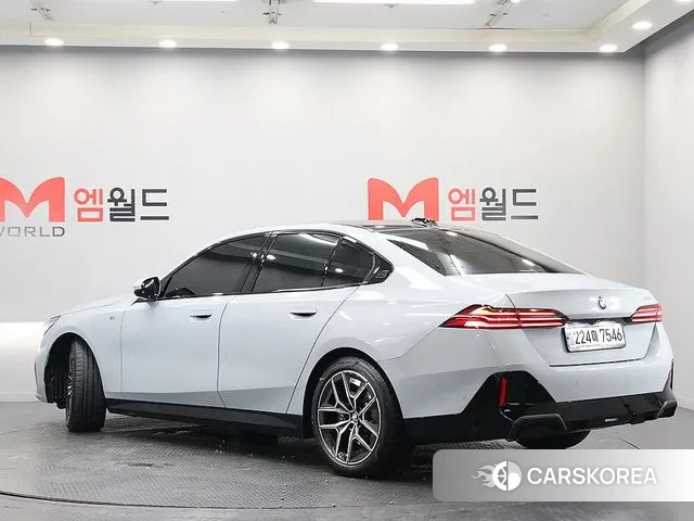 BMW 5 Series (G60) id 3431533 из Кореи 13