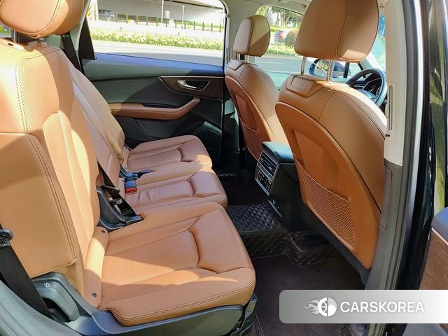 Audi Q7 2024 Черный из Китая, фото 3