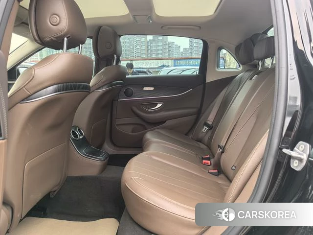 Mercedes-Benz E-class PHEV id 3908116 из Китая 3