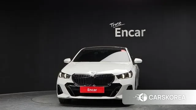 BMW 5 Series (G60) id 3711362 из Кореи 13