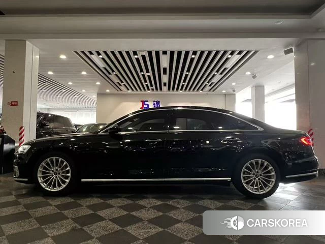 Audi A8 2021 Черный из Китая, фото 3