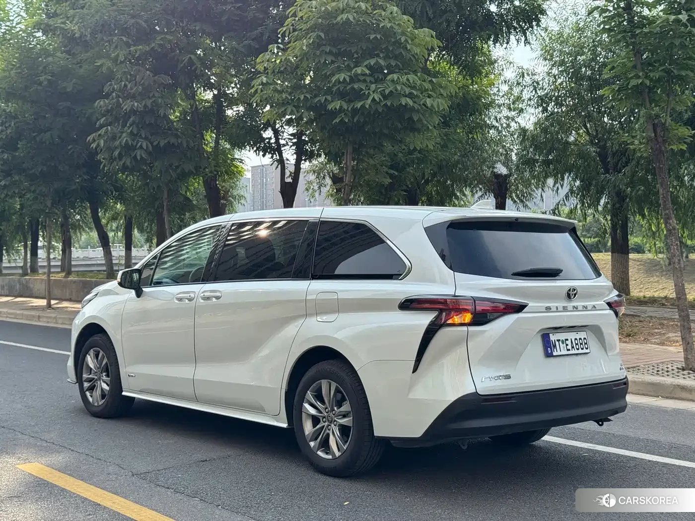 Toyota Sienna 2025 Белый из Китая, фото 3