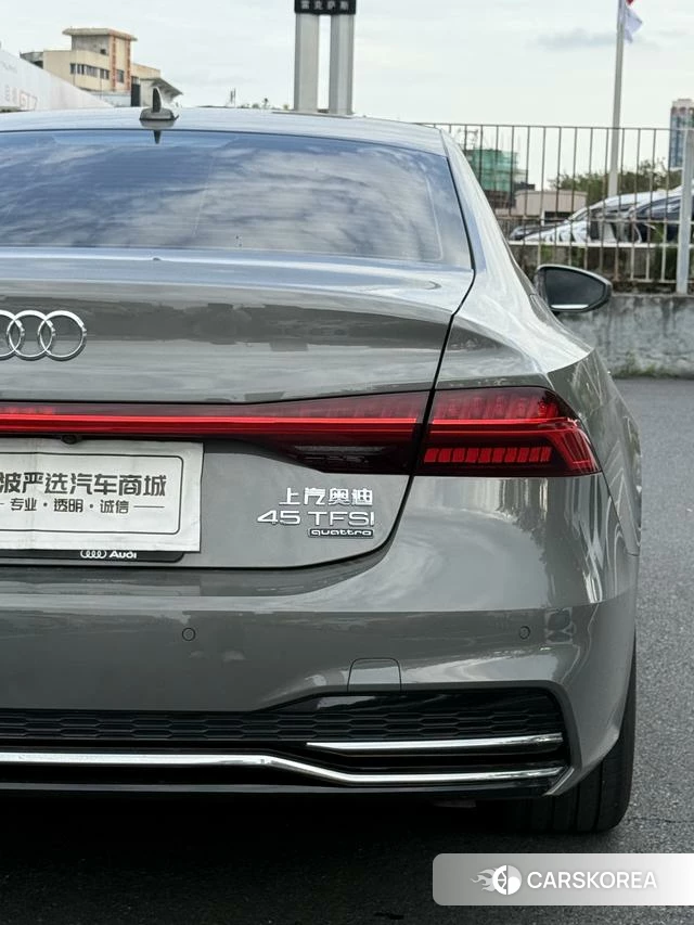 Audi A7L id 4263932 из Китая 20