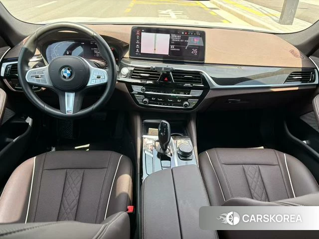 BMW 5 series 2023 Белый из Китая, фото 3