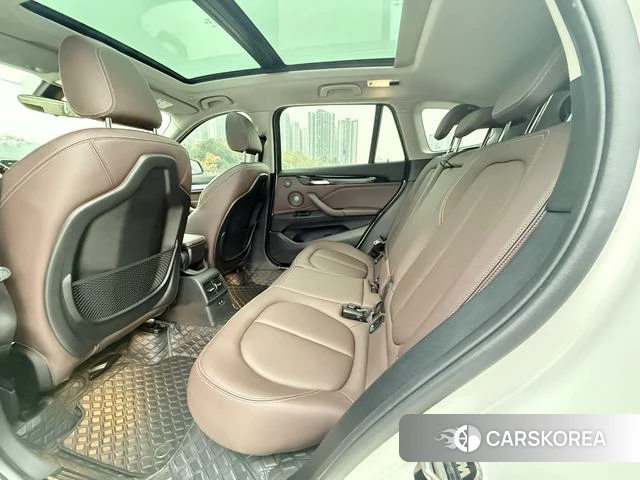 BMW X1 2021 Белый из Китая, фото 3