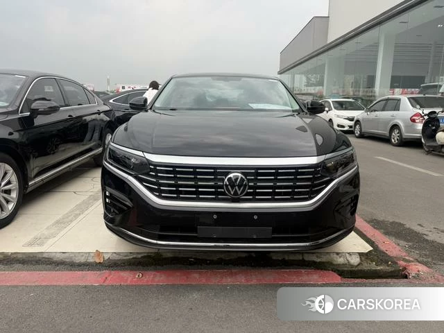 Volkswagen Passat 2023 Черный из Китая, фото 3