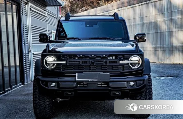 Ford Bronco 6th Generation 2022 Черный из Кореи, фото 3