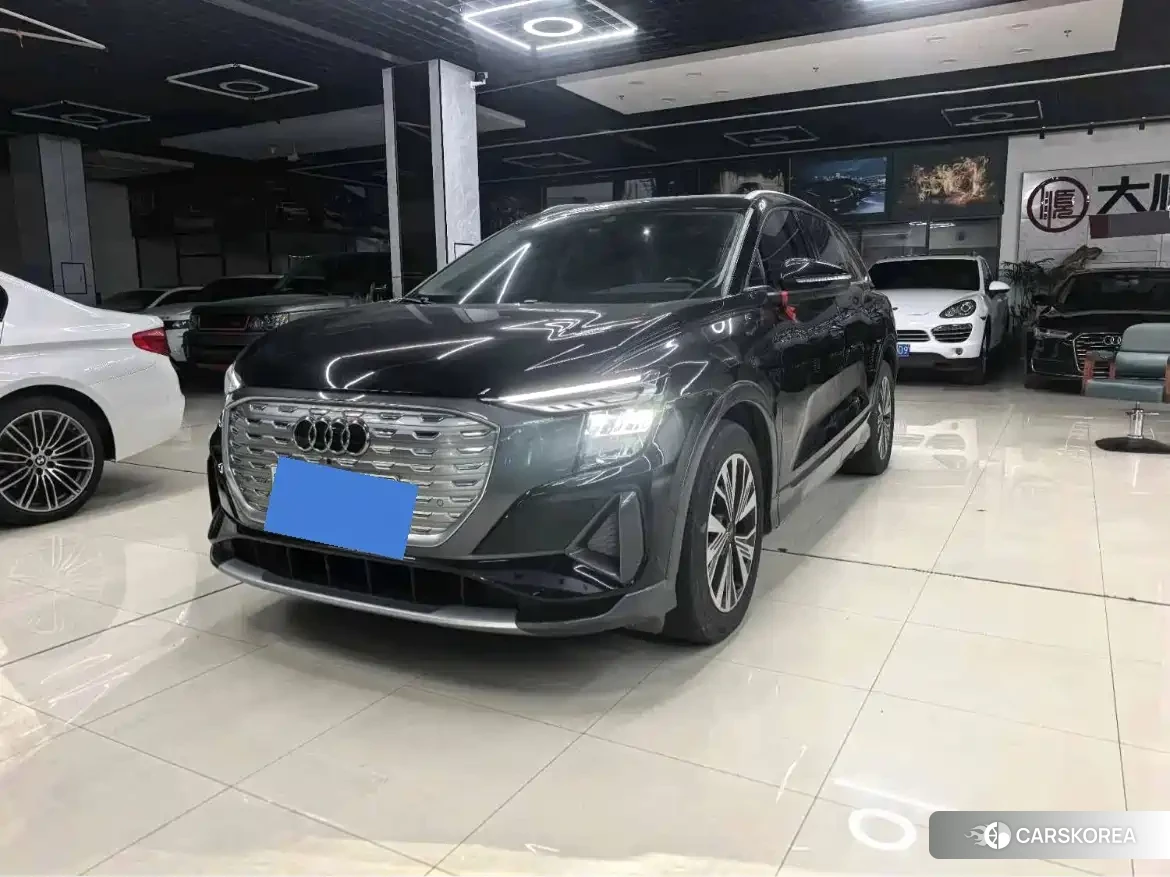 Audi Q5L 2025 Черный из Китая, фото 3