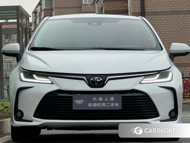 Toyota Corolla 2021 Белый из Китая, фото 3