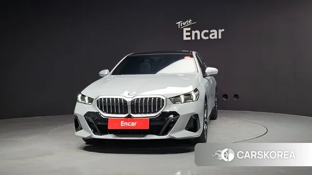 BMW 5 Series (G60) id 3585488 из Кореи 13