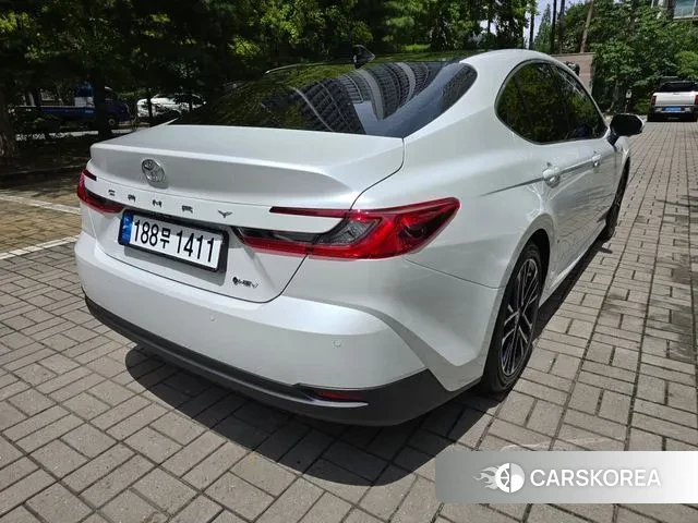 Toyota Camry (XV80) 2024 Белый из Кореи, фото 5