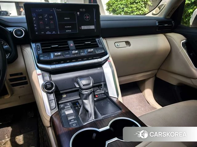 Toyota Land Cruiser (imported) 2024 Белый из Китая, фото 4