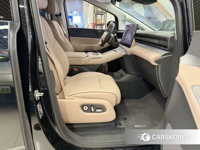 Xiaopeng Motors Xiaopeng X9 id 4205665 из Китая 9