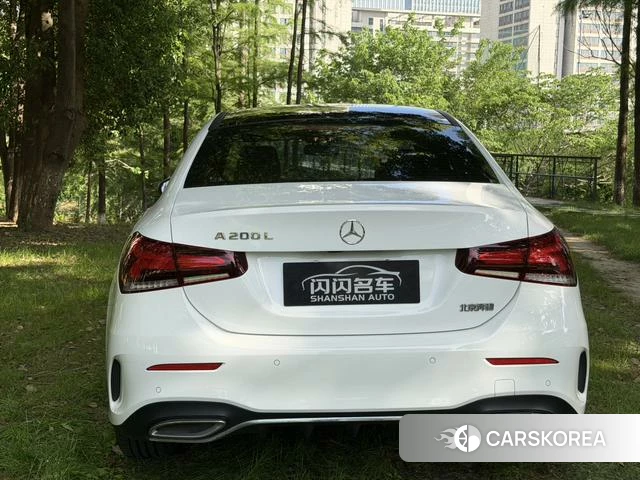 Mercedes-Benz Class A 2023 Белый из Китая, фото 4