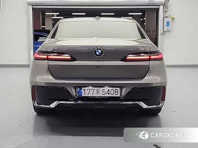BMW 7 Series (G70) 2025 Серый из Кореи, фото 4