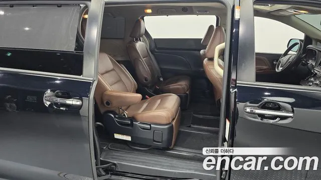 Toyota Sienna id 2760618 из Кореи 13