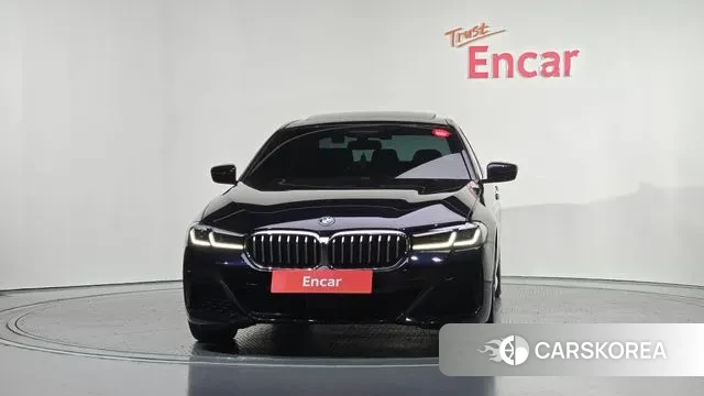 BMW 5 Series (G30) id 3350118 из Кореи 13