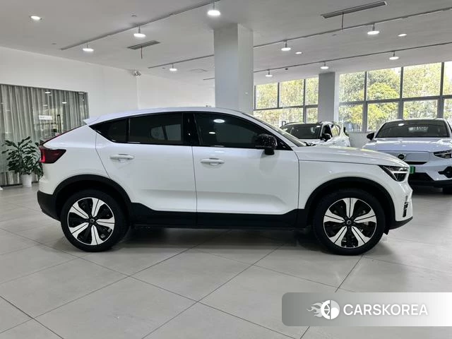 Volvo C40 EV id 3908737 из Китая 11