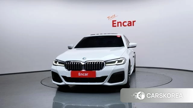 BMW 5 Series (G30) id 4443643 из Кореи 23