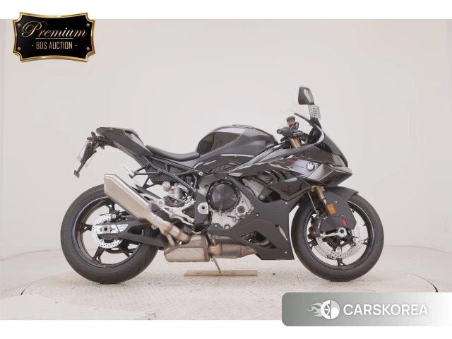 BMW S1000RR 2026 из Японии