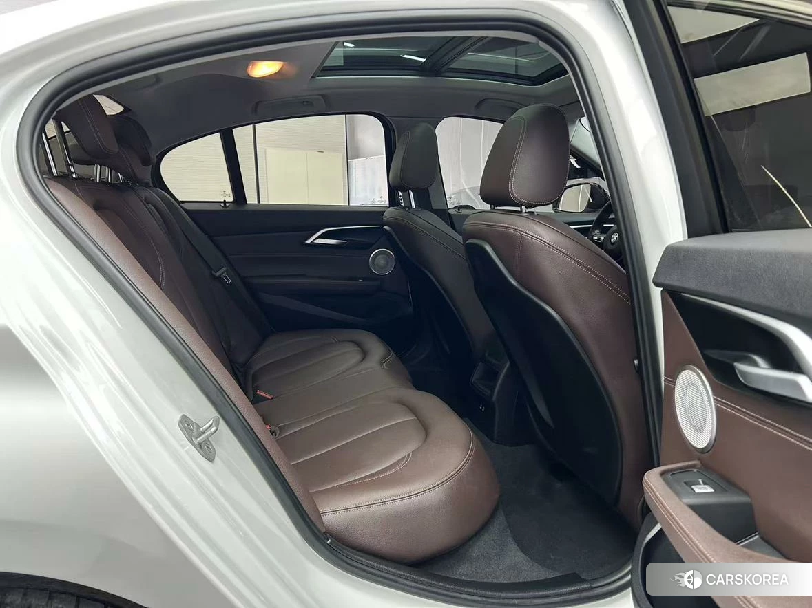 BMW 1 series id 4473288 из Китая 14