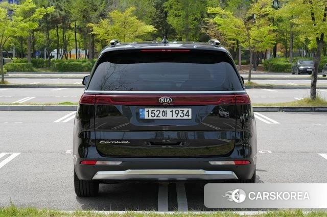 Kia Carnival 4th generation 2021 Черный из Кореи, фото 3