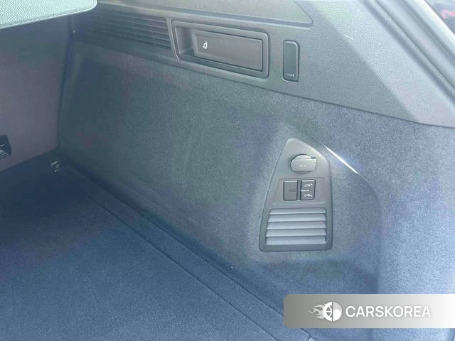 Volkswagen Touareg id 4213918 из Китая 20