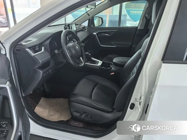 Toyota RAV4 Rongfang 2023 Белый из Китая, фото 3