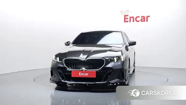 BMW 5 Series (G60) id 3769464 из Кореи 13