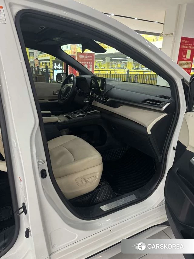 Toyota Grevia id 4275498 из Китая 14