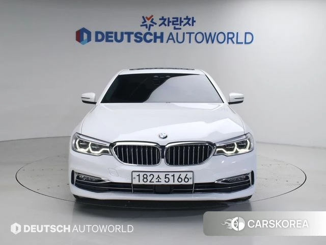 BMW 5 Series (G30) 2018 Белый из Кореи, фото 4