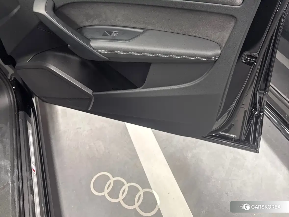Audi Q5L id 4681206 из Китая 8