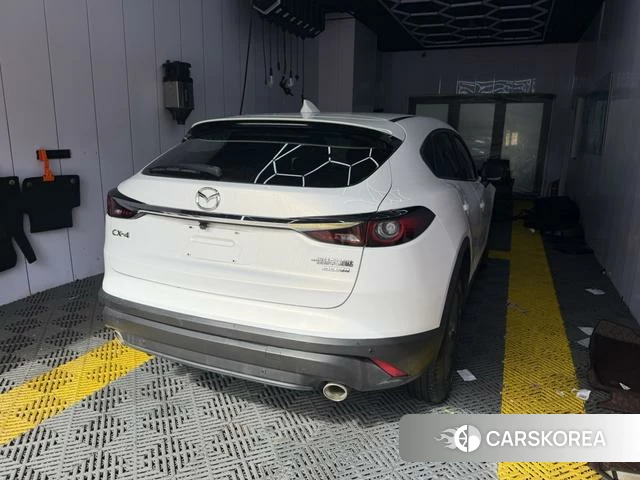 Mazda CX-4 2020 Белый из Китая, фото 3