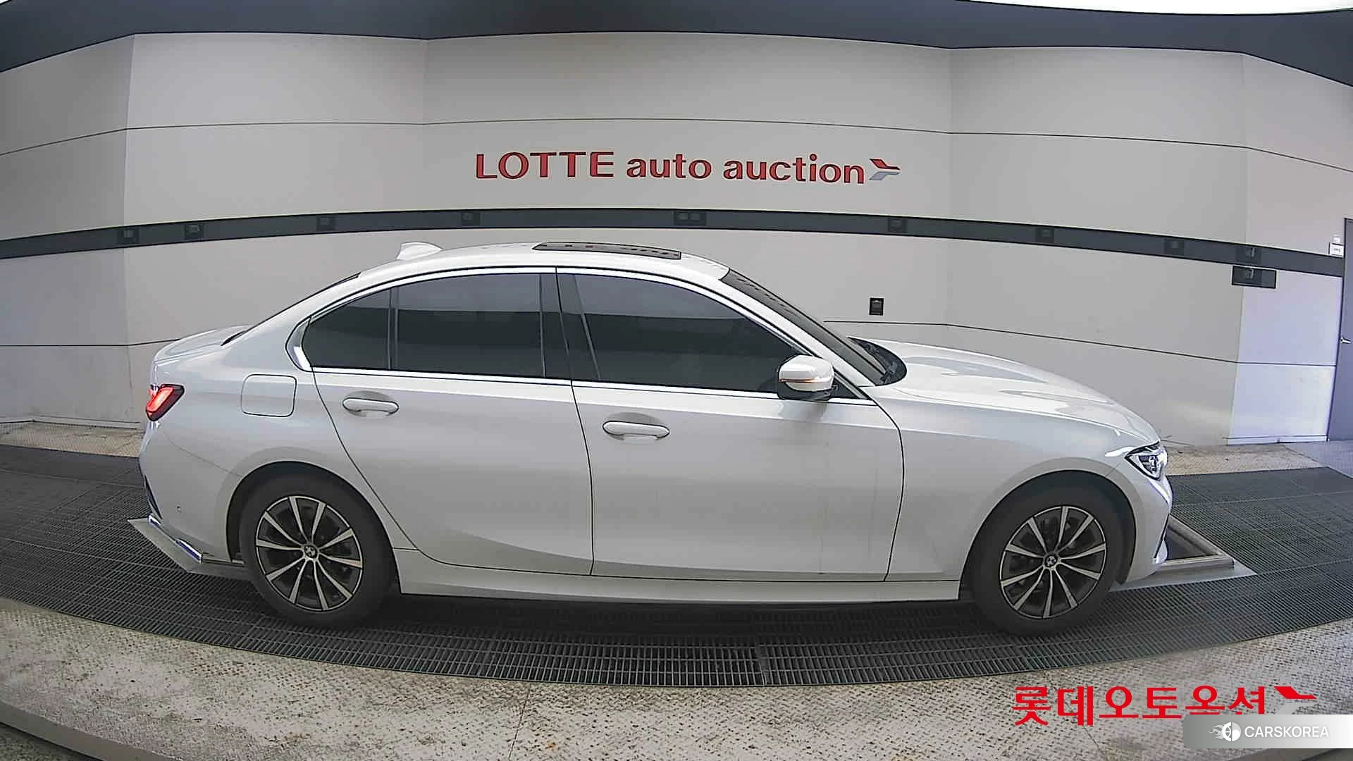BMW  320i id 4296951 из Кореи 23