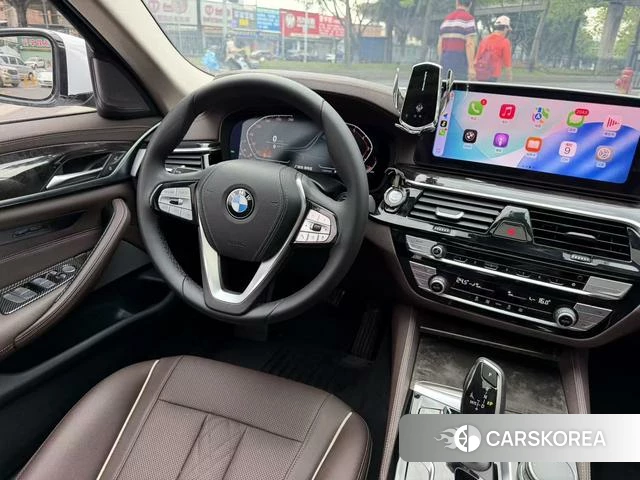 BMW 5 series 2021 Белый из Китая, фото 3