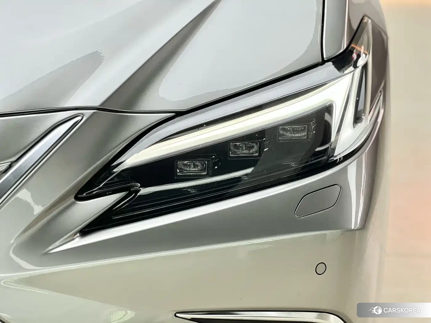 Lexus ES id 4669353 из Китая 19